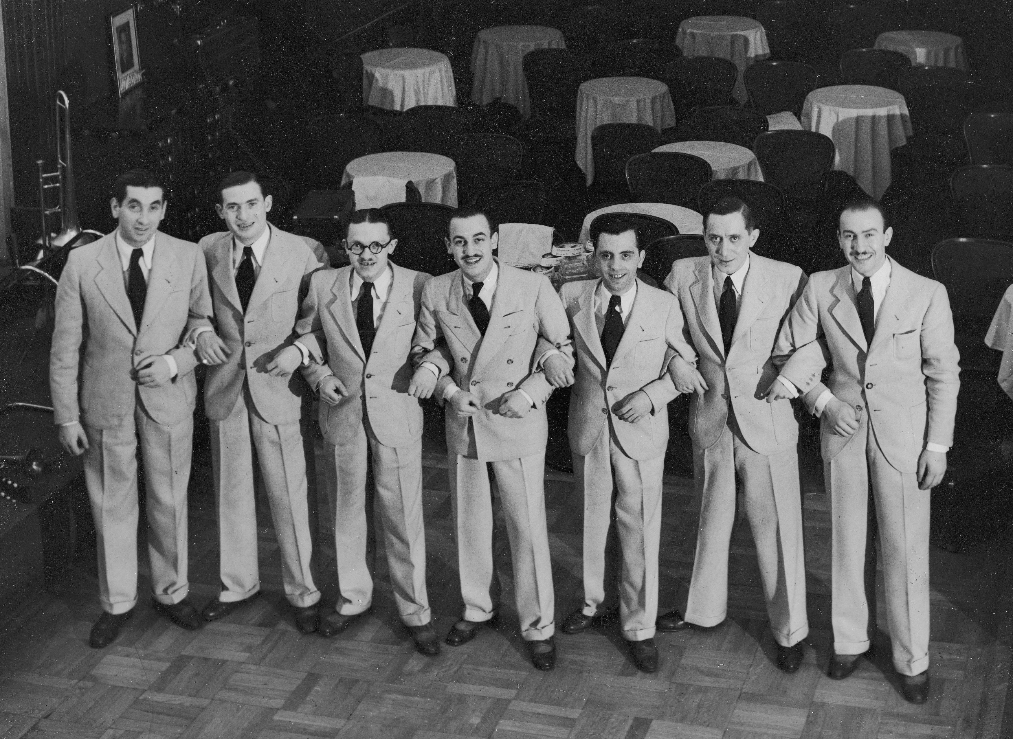 Ady Rosner i jego orkiestra (Kraków, ok. 1937 r.)
Wł. Eiger ? (pierwszy z lewej)