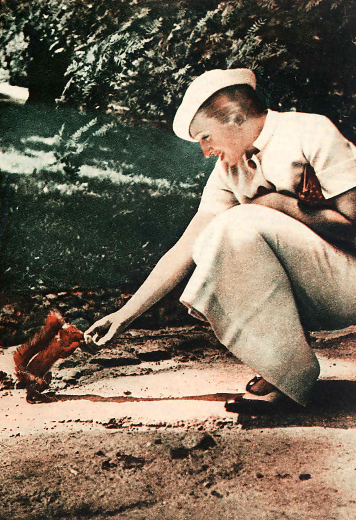 Hanka Ordonówna i wiewiórka