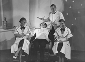 Fryderyk Jarosy, od lewej: Zofia Terné, Stefania Górska - 1935 Fryderyk Jarosy, od lewej: Zofia Terné, Stefania Górska - 1935